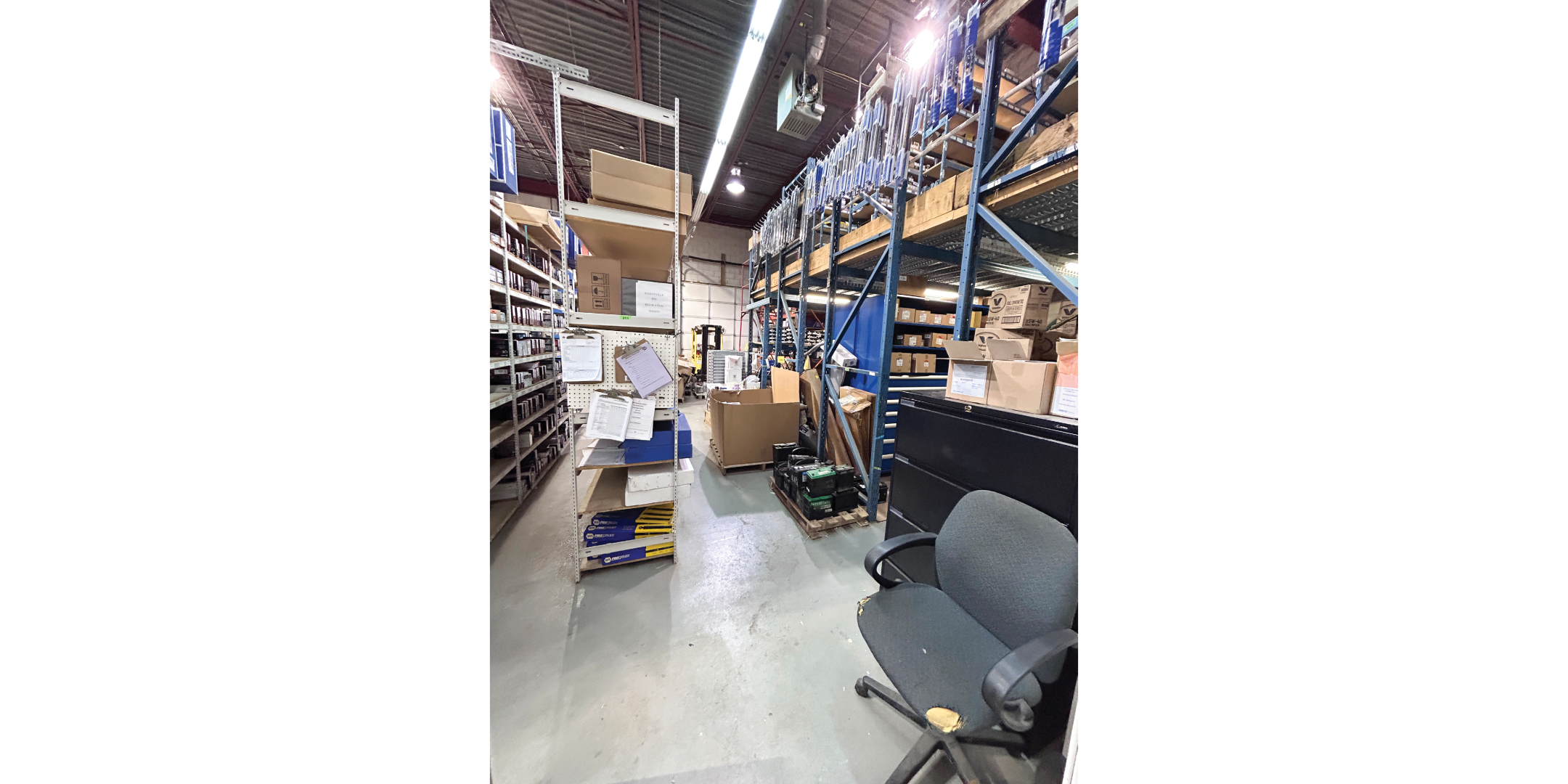 118 Sandiford Storage Warehouse Space with Shelf Racking