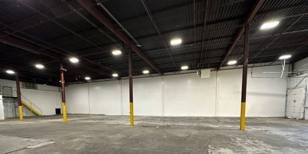 325 Flint Interior Warehouse Long