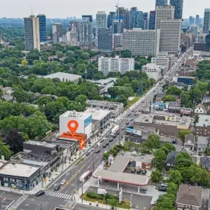 282 Eglinton Avenue West Aerial view