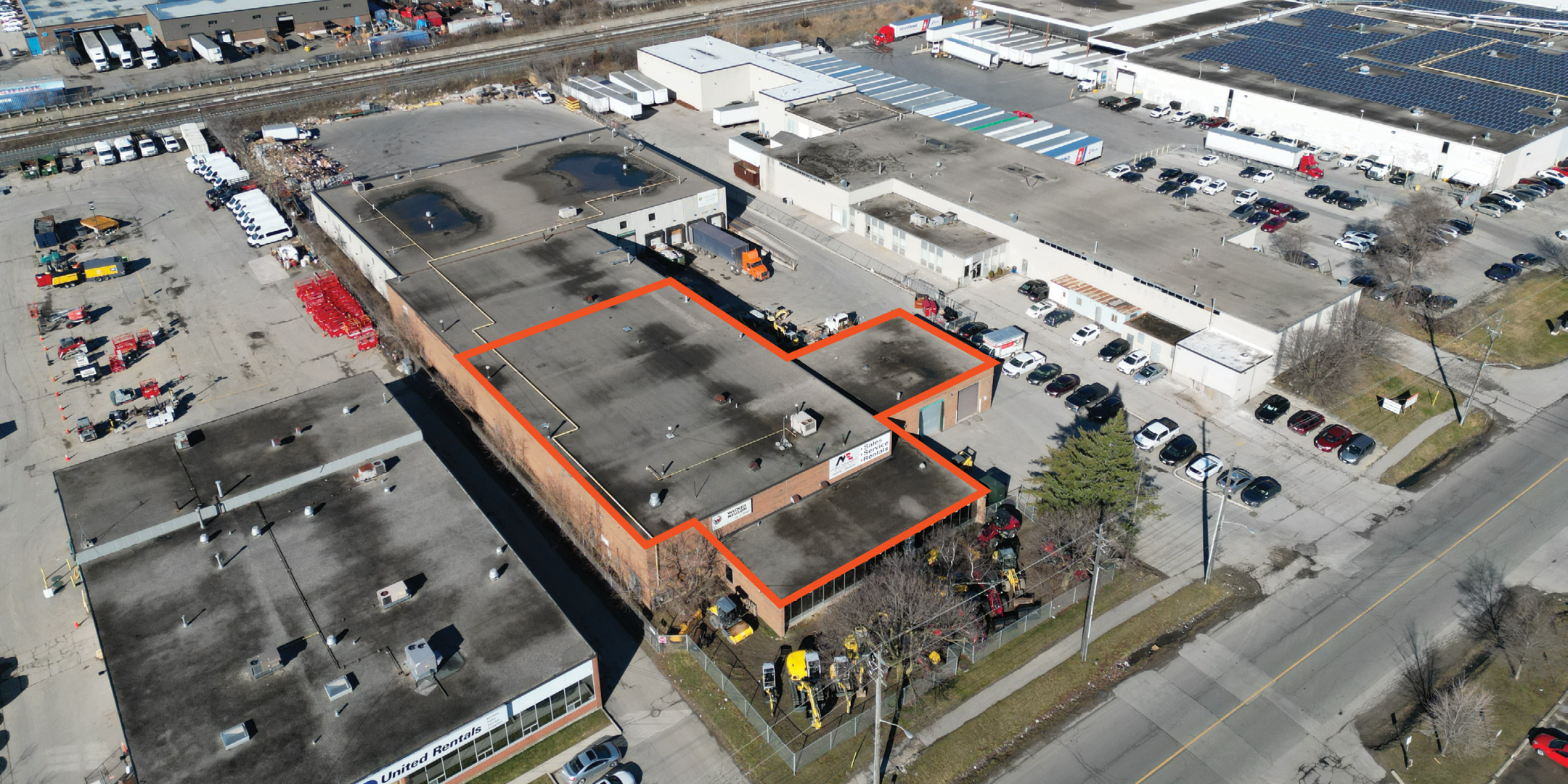300 Midwest Road Aerial of Building with Outline of Unit 1