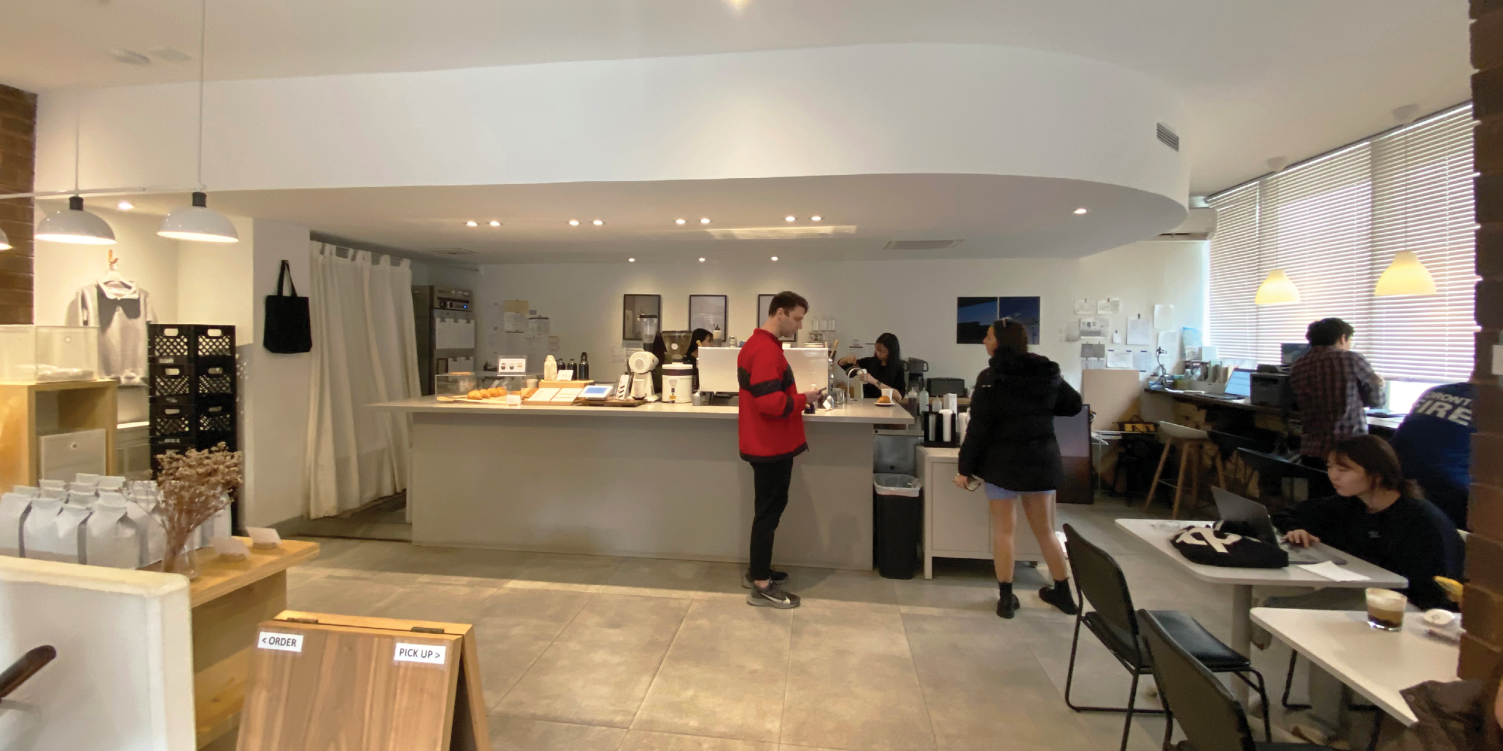 920 Yonge Street - Interior Coffee Lunar Service Counter