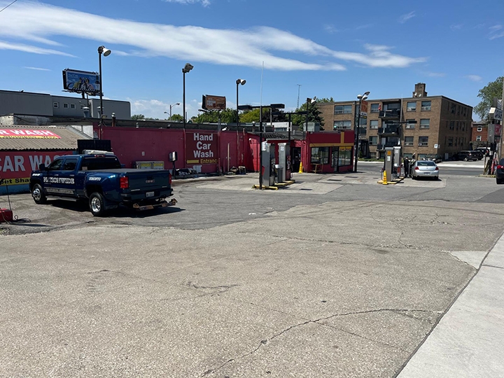 1525 Eglinton Avenue West Gas Station 