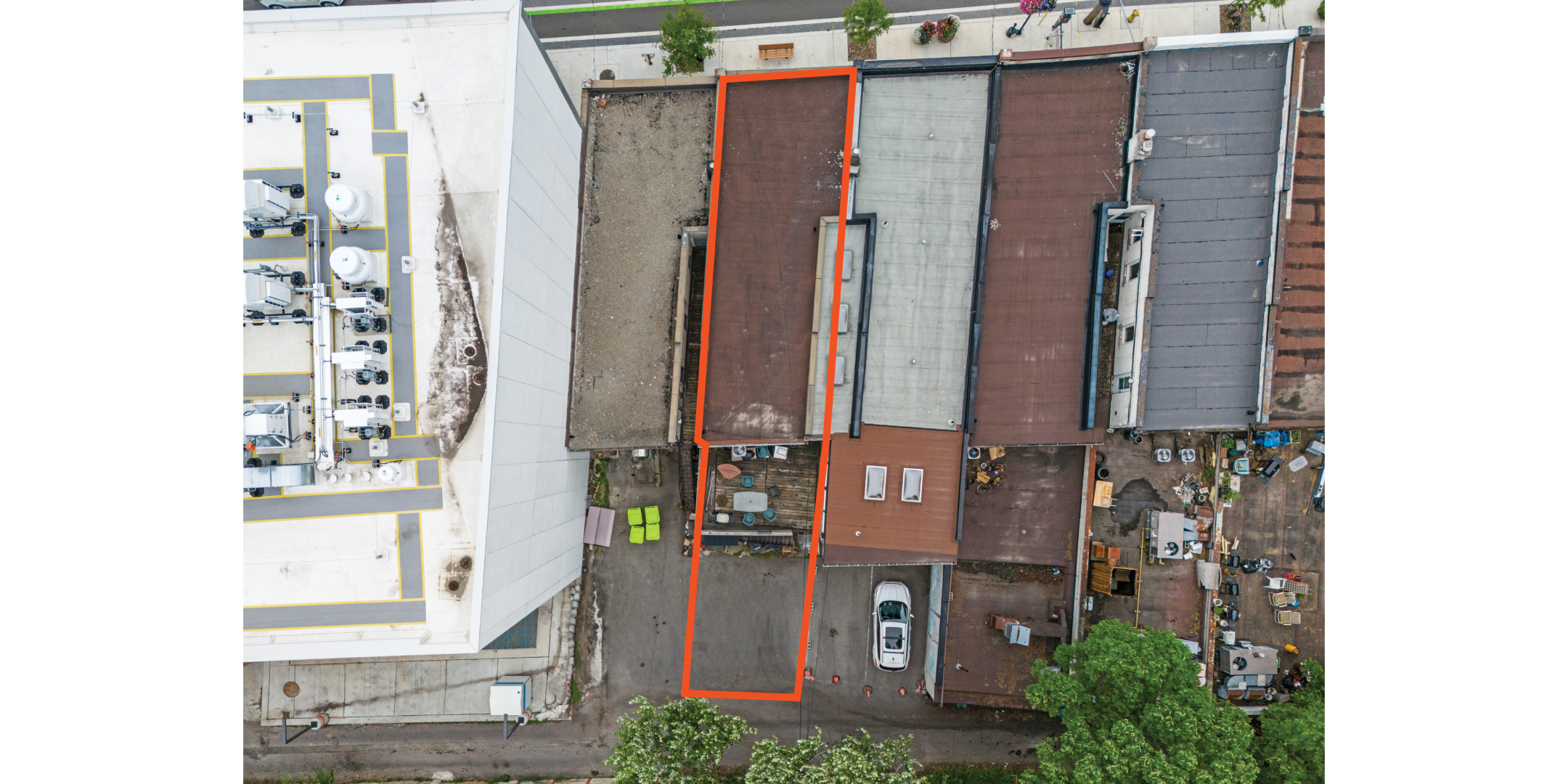 Aerial shot of 282 Eglinton Avenue West